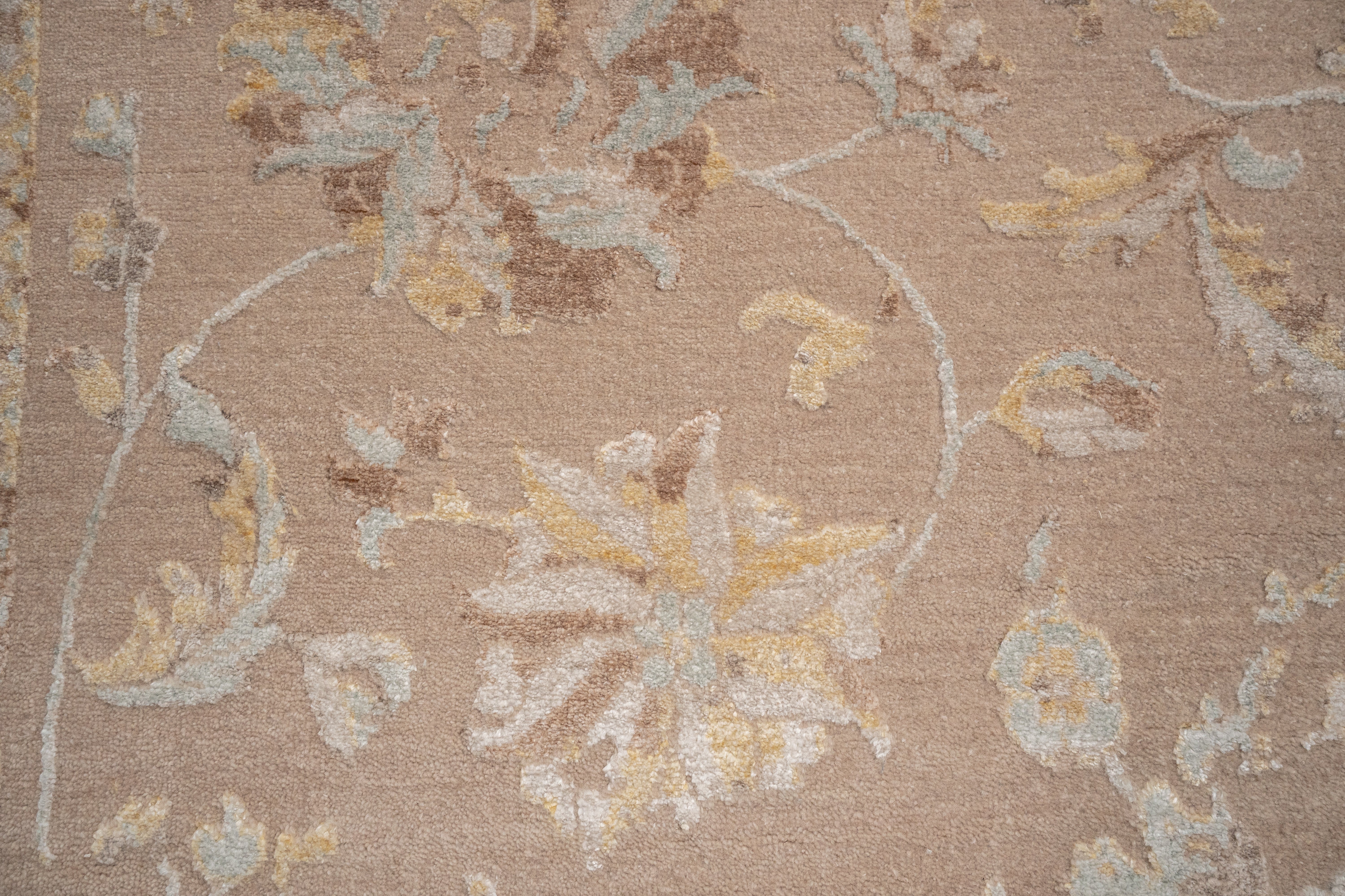 Handknotted Carpet, DIA- 69 JKA, Tuscany, French Beige & Black Shadows